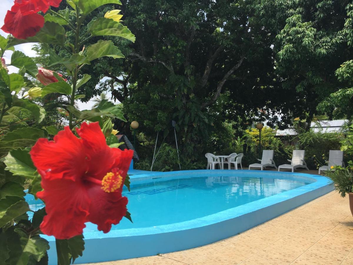 Hotel Santo Vanuatu Luganville Exterior photo