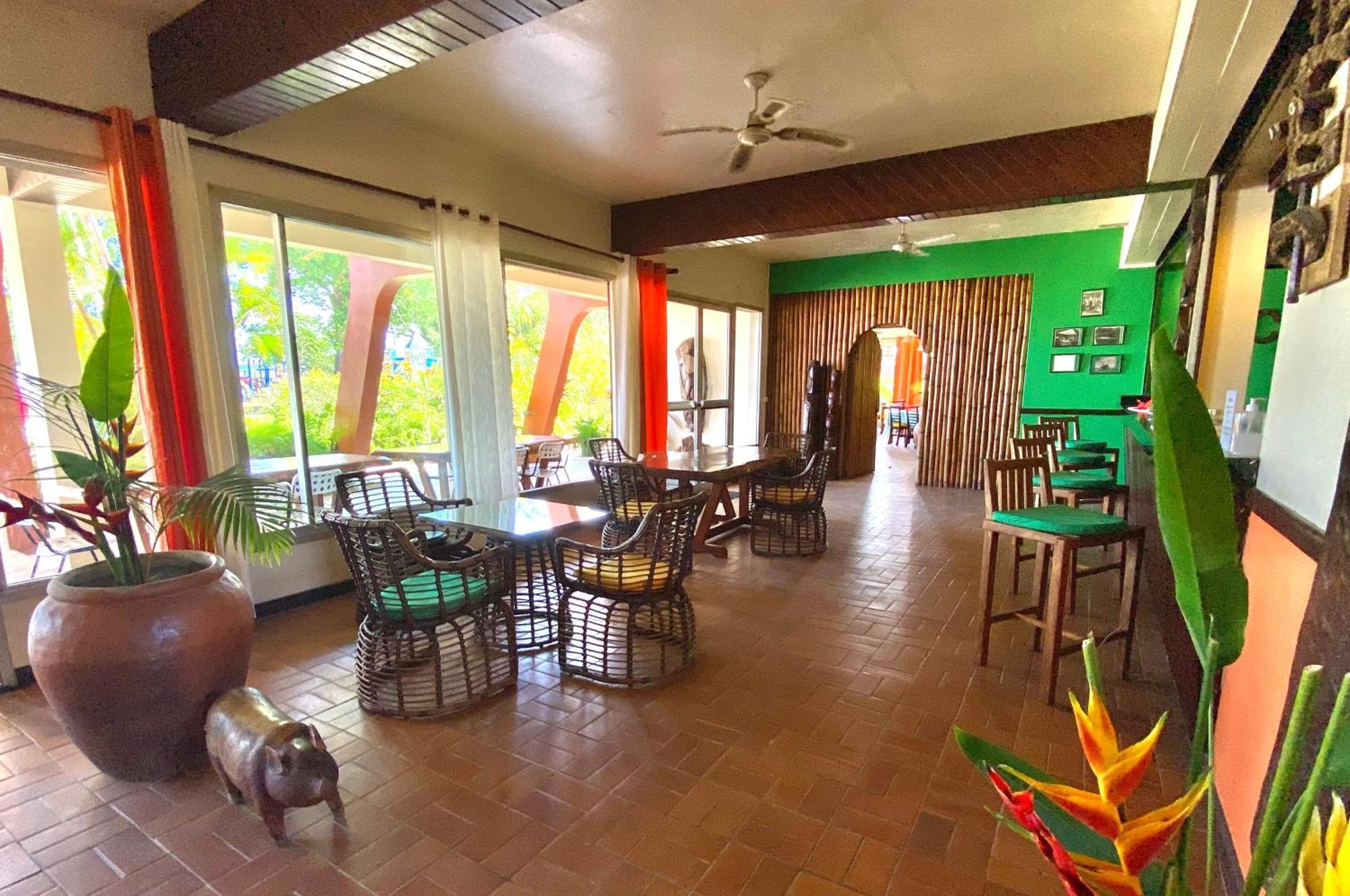 Hotel Santo Vanuatu Luganville Exterior photo